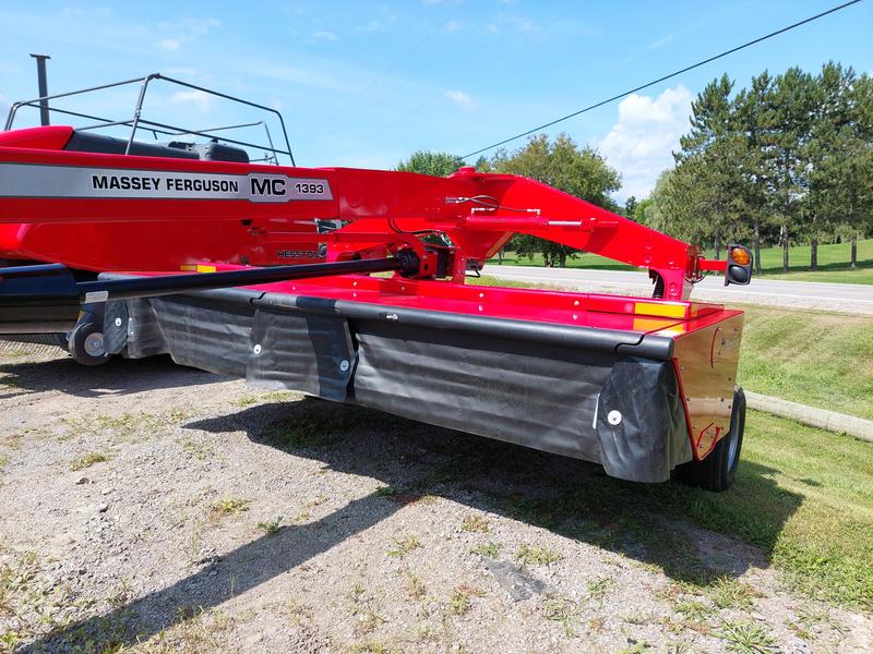 Hay & Forage  Massey Ferguson 1393 Mower Conditioner Photo